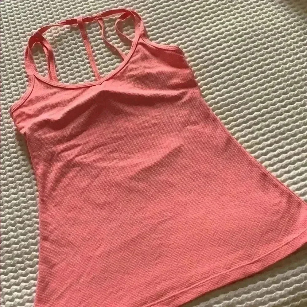 Lorna Jane top